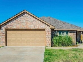 Building Photo - 108 Halifax Cir