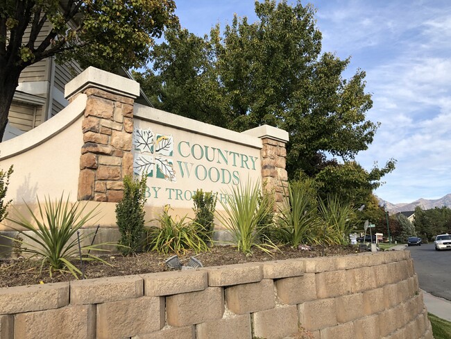 Country Wood Condo - 1324 S 1180 W