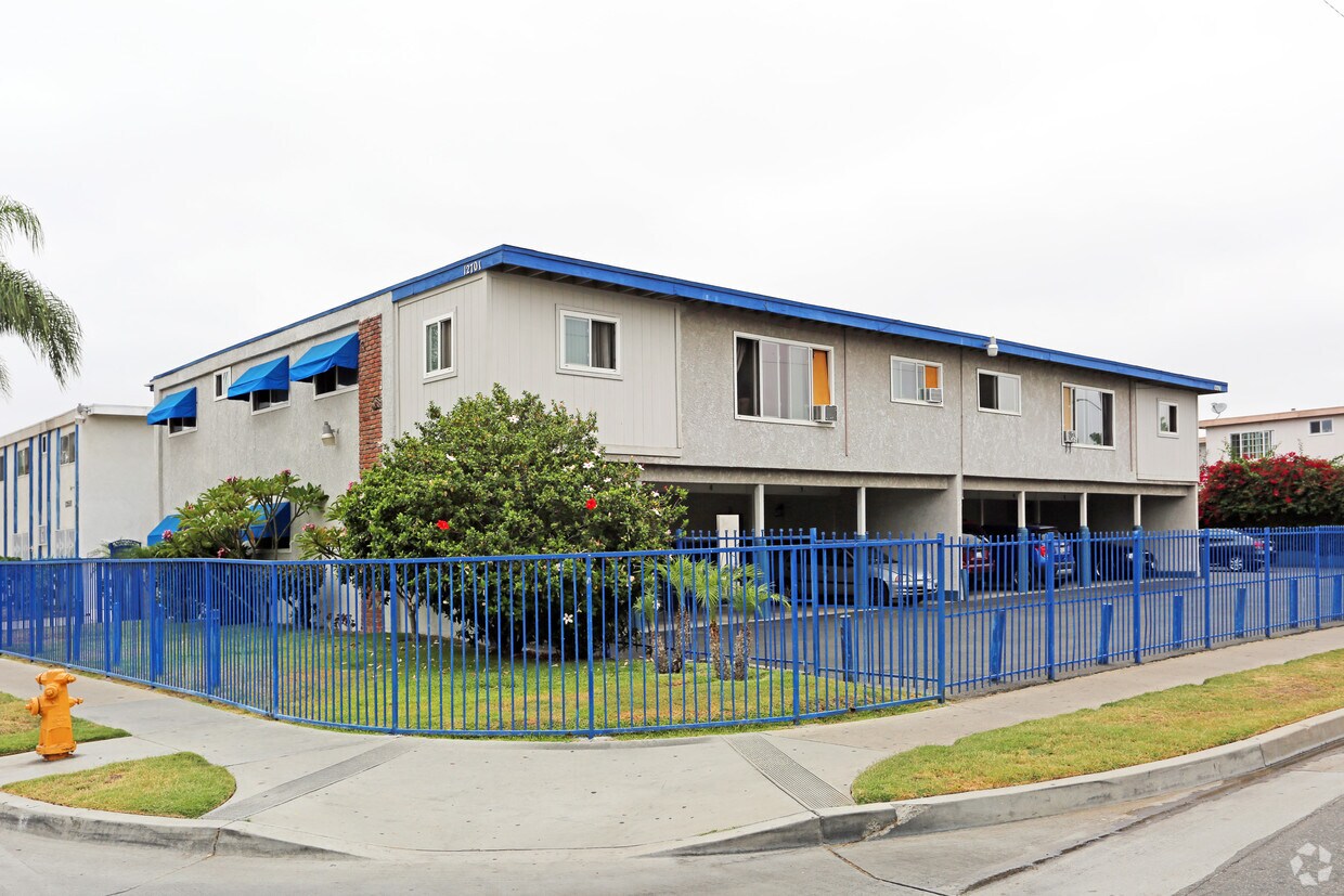 Foto del edificio - 12701 Morningside Ave