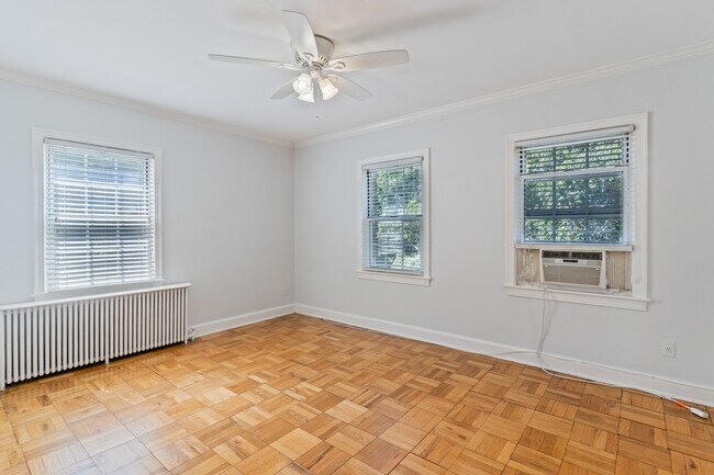 Foto del edificio - Spacious 1 Bedroom in Northwest DC!