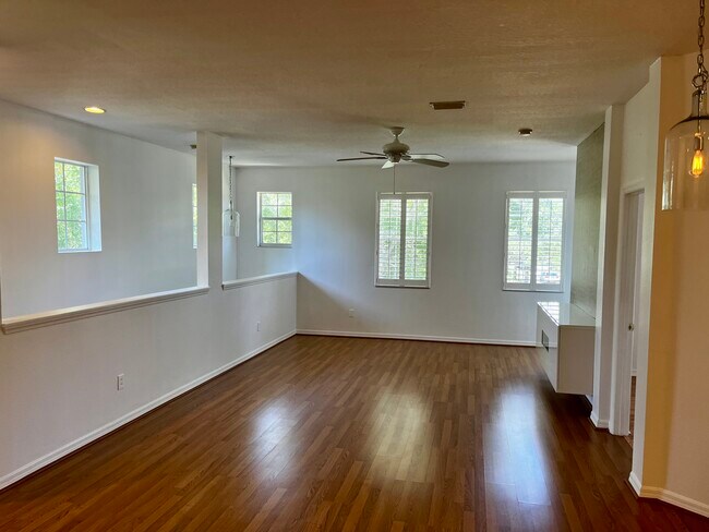 Foto del edificio - 9510 Georgian Park Ln