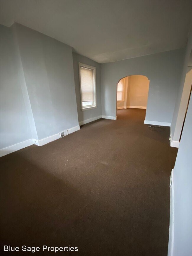 Building Photo - 3 br, 1 bath House - 108 N Front St