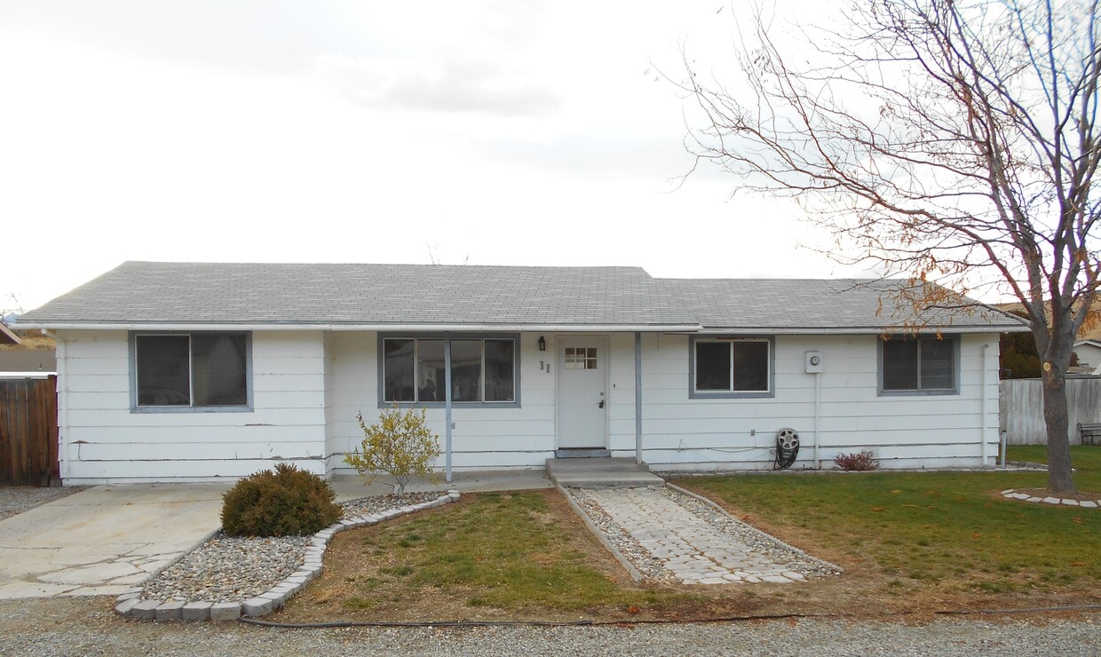 Primary Photo - 11 Jefferson Ave