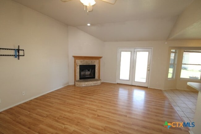 Building Photo - 4202 Jake Spoon Dr