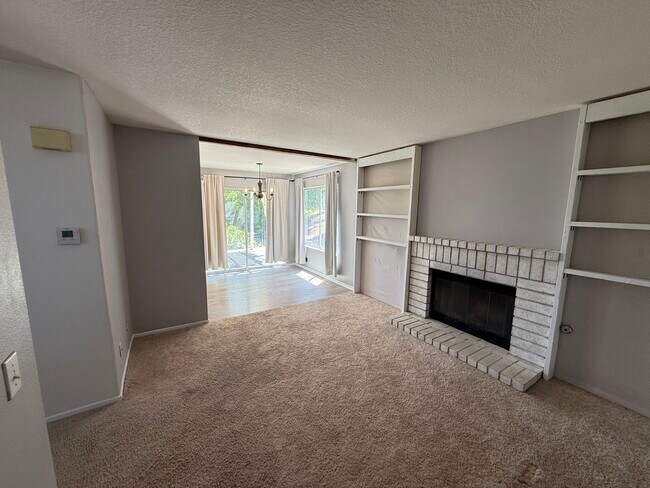 Foto del edificio - 2144 Wild Canyon Dr