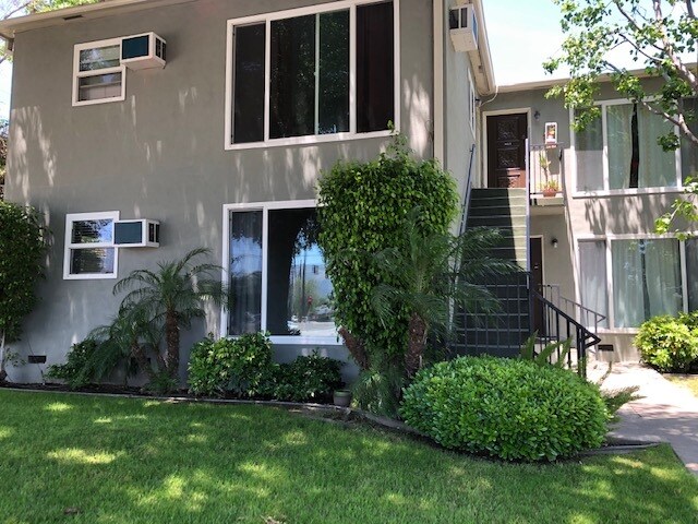 Bottom lower unit - 1411 N Pepper St