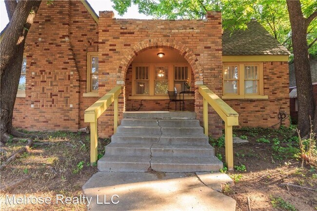 Building Photo - 3 br, 1 bath House - 2443 NW 12th Street