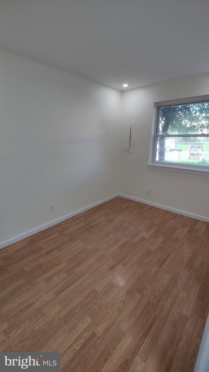 Foto del edificio - 6 Buttonwood Rd