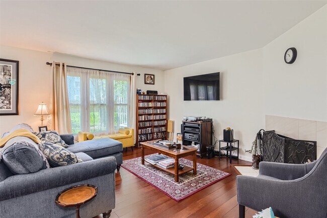 Building Photo - 1514 Hazelwood Ct