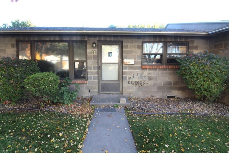 Primary Photo - 8 N Palouse St