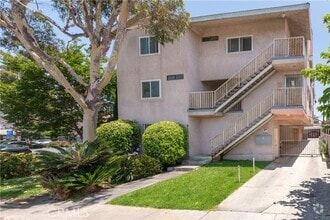 Building Photo - 912 S Ash Ave