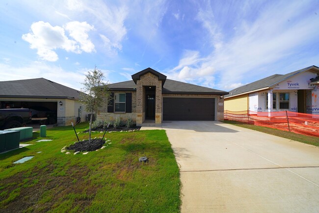 Building Photo - Beautiful New Build in Lark Canyon New Bra...
