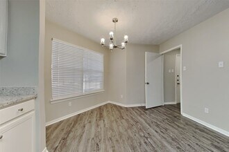 Building Photo - 25802 Richards Rd