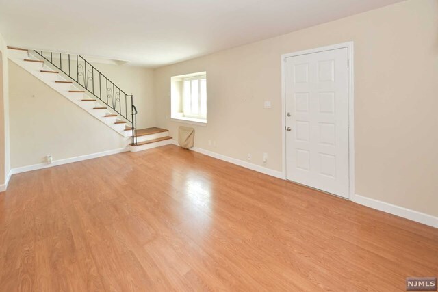 Building Photo - 89 Crescent