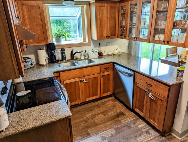 Building Photo - 21500 Lees Ct