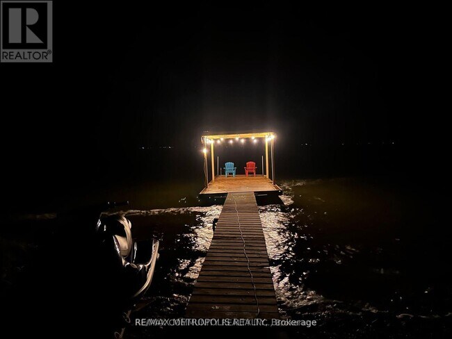Photo du bâtiment - 498 Hiscock Shores Rd