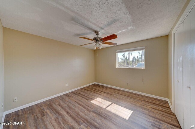 Foto del edificio - 706 W 26th St