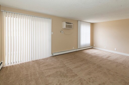 Building Photo - 410 E Cheyenne Mountain Blvd