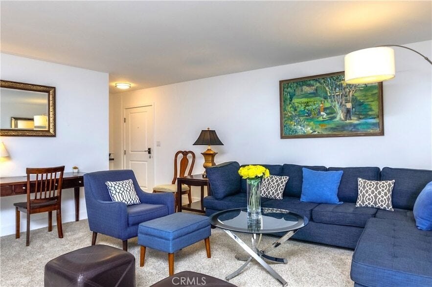Foto principal - 10982 Roebling Ave