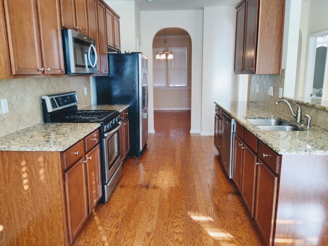 Foto del edificio - 320 Hammond Oak Ln