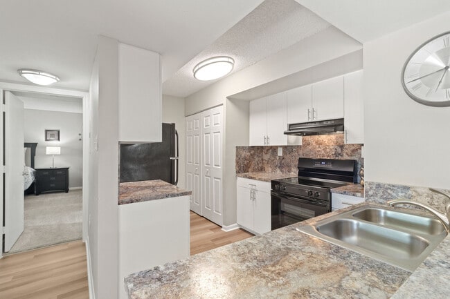 Building Photo - Palmetto Place