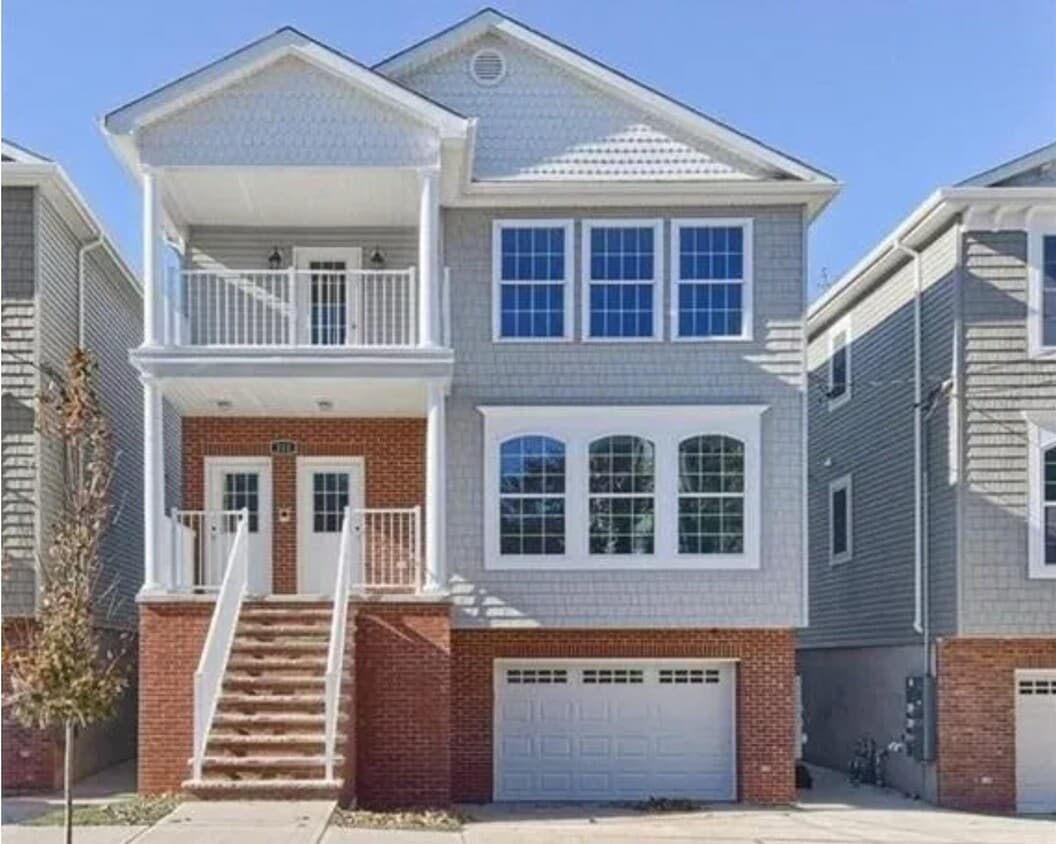 Foto principal - 111-111 Trask Ave