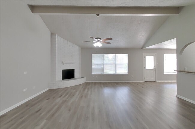 Building Photo - 1391 Tenderden Dr
