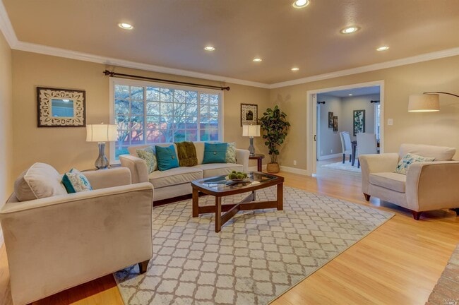 Building Photo - Three Bedroom Single Story Ranch Napa home in Coveted Hidden Valley