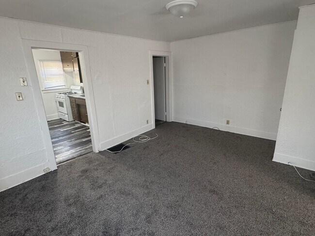 Foto del edificio - Bluff Street 708-710