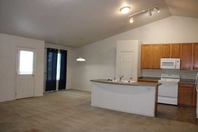 Foto del edificio - 1921 Falcon Ridge Drive, Fort Collins