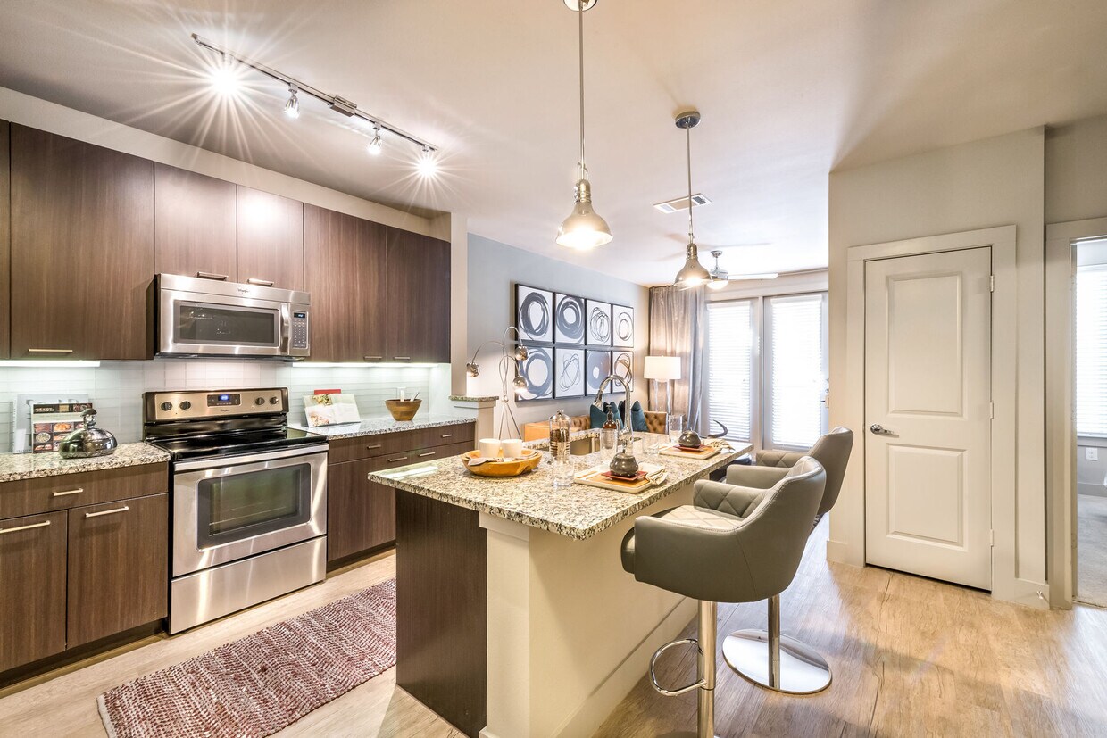 The Lucas Apartments Apartments 2924 Lucas Dr Dallas, TX