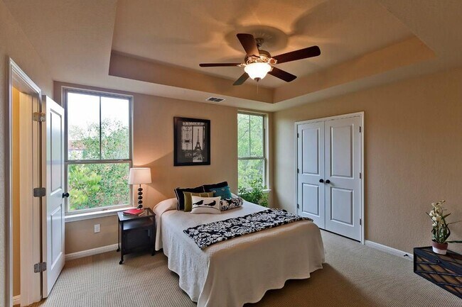 Foto del edificio - 807 E 47th St