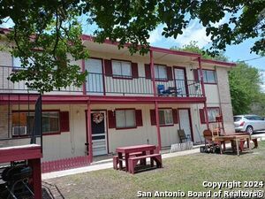 Primary Photo - 1455 Hillcrest Dr