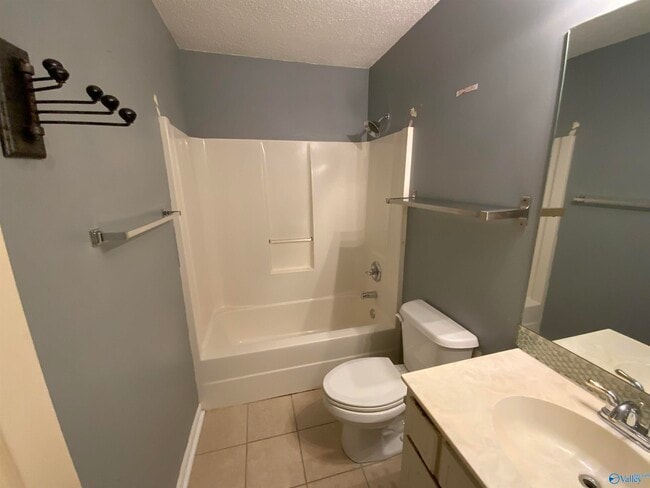 Building Photo - 126 Rebecca Pines Dr