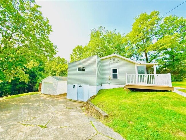 Building Photo - 466 Efts Ln