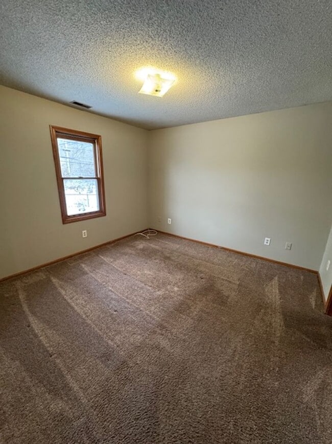 Foto del edificio - 6621 Wood Rim Run