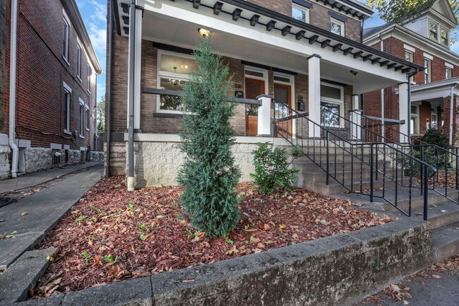 Foto del edificio - 634 Neil Ave