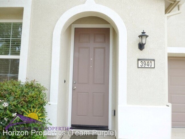 Building Photo - 4 br, 2.5 bath House - 3940 Aristotle Circle