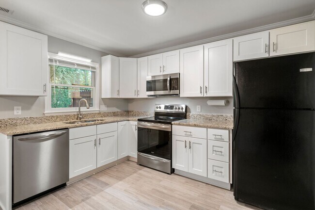 Foto del edificio - Available early May!!  Desirable Fenway Pa...