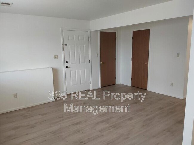 Foto del edificio - 3621 Centennial Cir