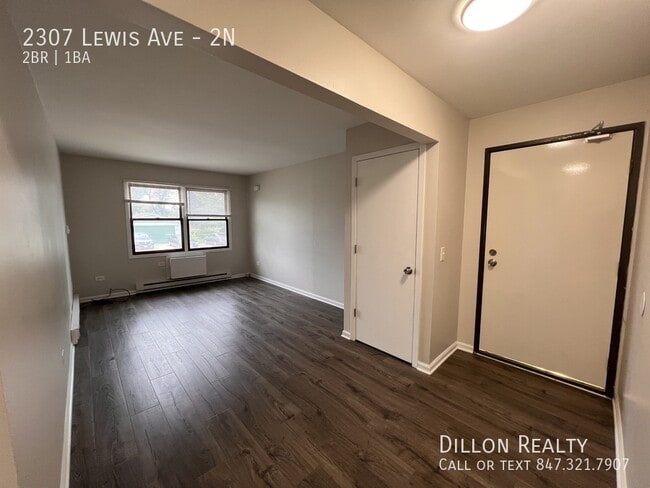 Building Photo - 2307 Lewis Ave
