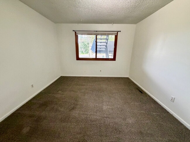 Building Photo - Affordable Two Bedroom Available
