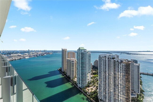 Foto del edificio - 300 Biscayne Blvd