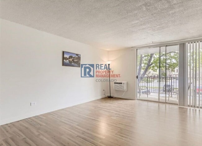 Building Photo - 2281 S Vaughn Way