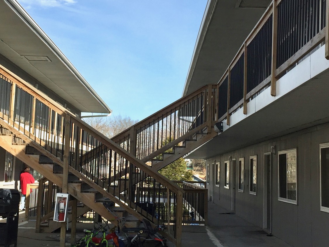 Secure Gated Community - 1717 S Sterling Ave