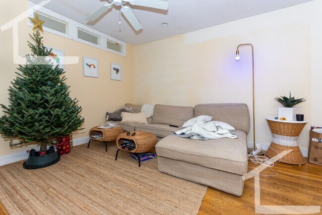 Foto del edificio - Great student apartment in Brookline