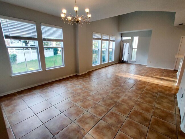 Building Photo - 207 Norfolk Place