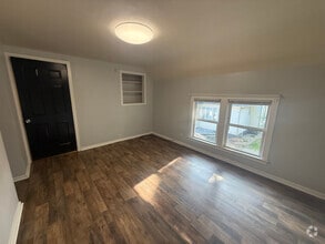 Building Photo - 303 Courtland St