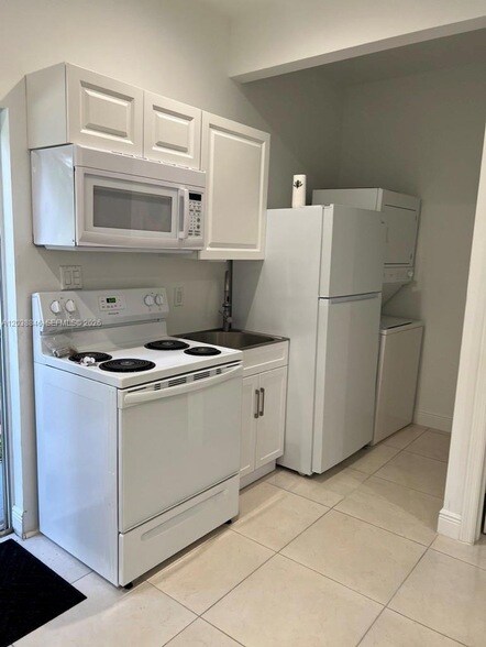 Foto del edificio - 1533 W 26th Ct