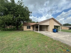 Building Photo - 1324 S Mesquite Ave